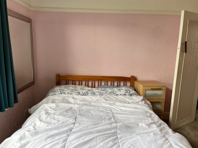 Room Moffat Road in Greater London