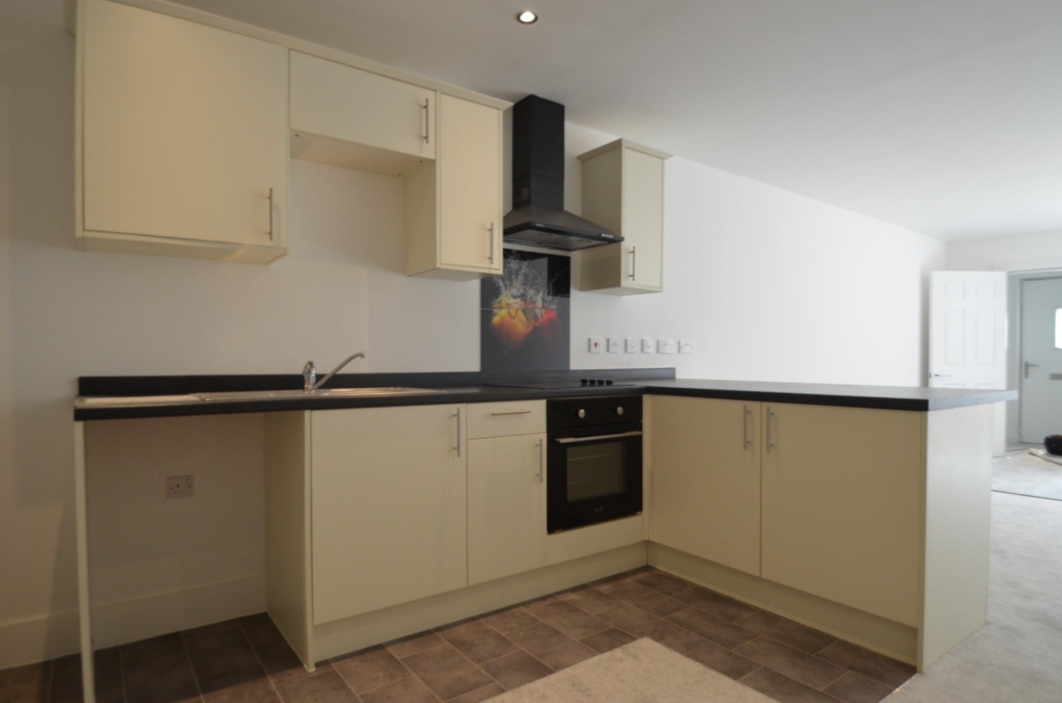 Flat Pickersleigh Avenue in Malvern Hills