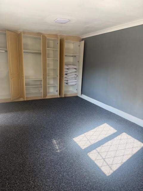 Flat The Dene in Greater London