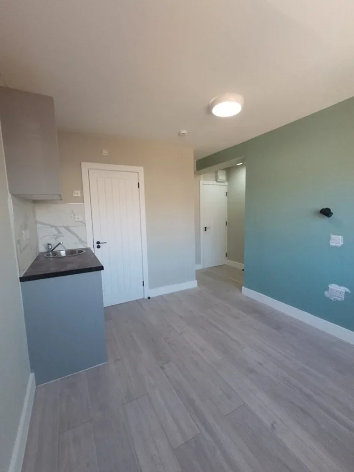 Room Cambridge Road in Borough of Spelthorne