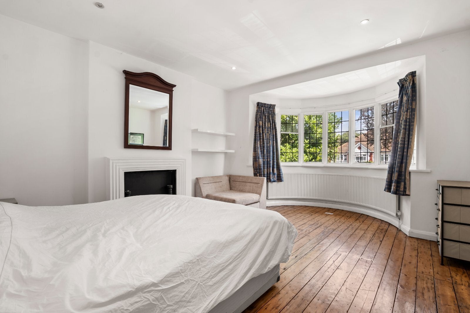 Flat Aylestone Avenue in Greater London