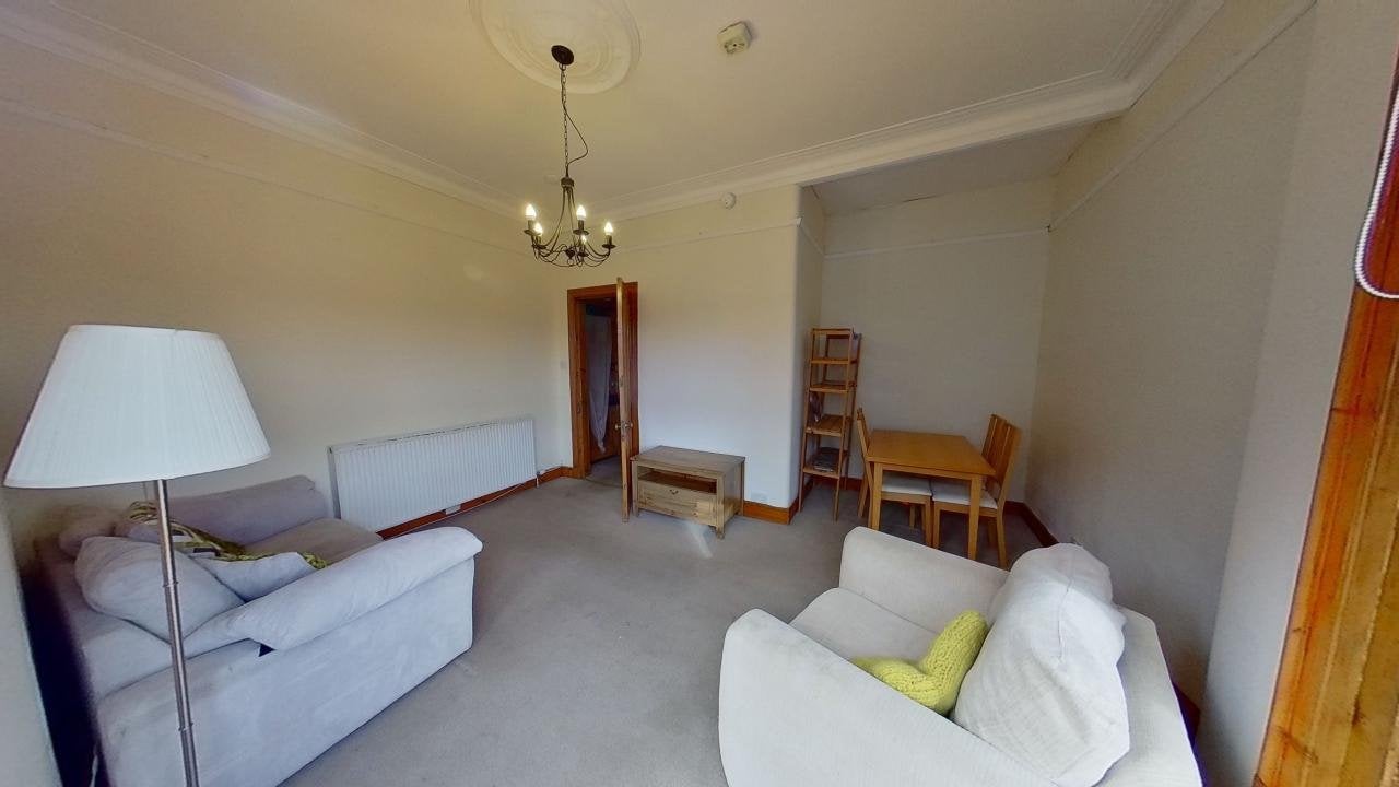 Flat Kirkwell Road in Glasgow