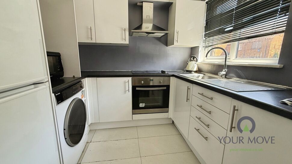 Flat Bertrand Way in Greater London