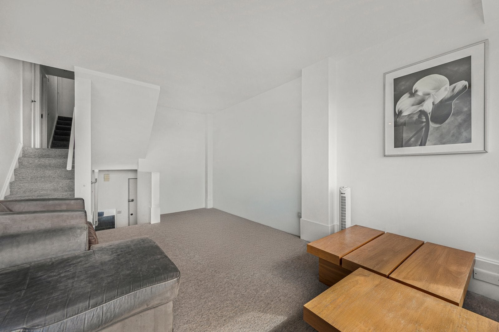 Flat Longshore in Greater London