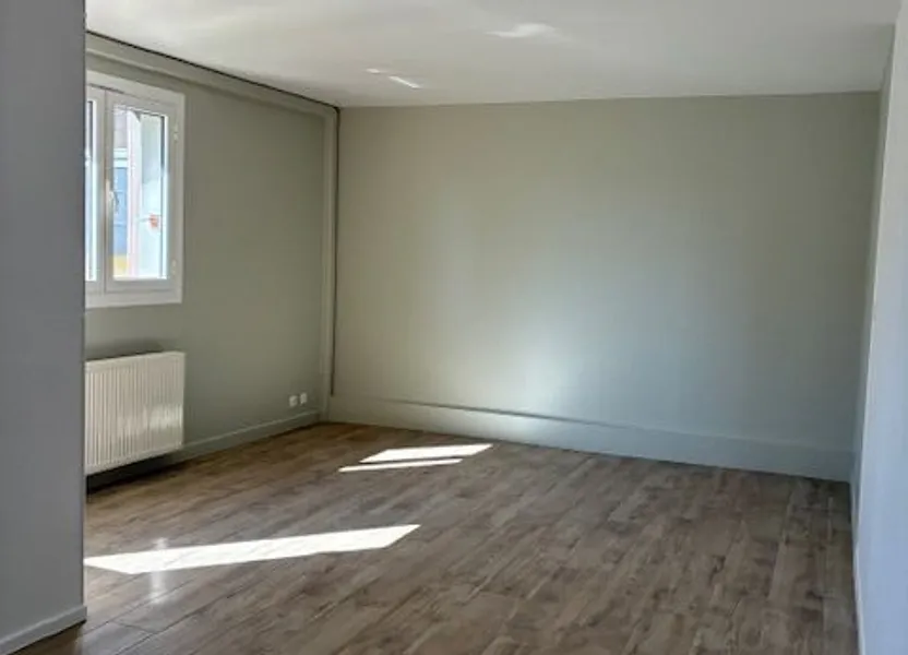 Flat Square de la Tourelle in Guingamp