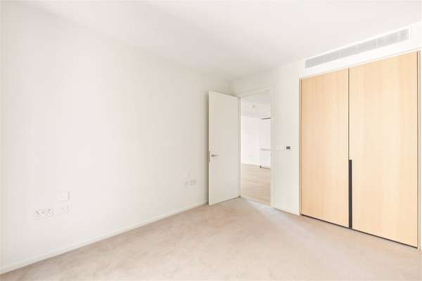 Flat Lillie Square in Greater London