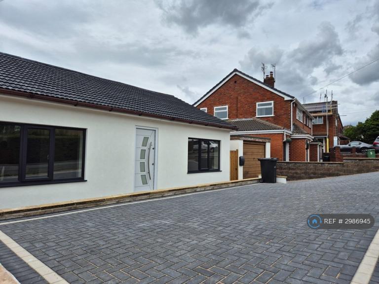 House Cotwall End Road in Coseley
