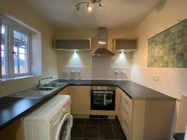 Flat Pipkin Close in Cardiff