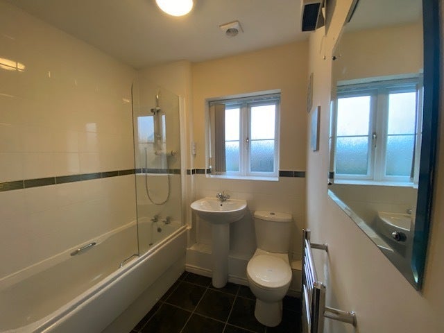 Flat Pipkin Close in Cardiff
