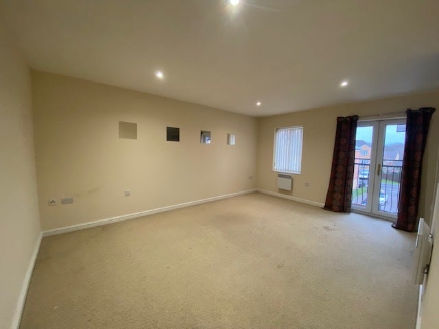 Flat Pipkin Close in Cardiff