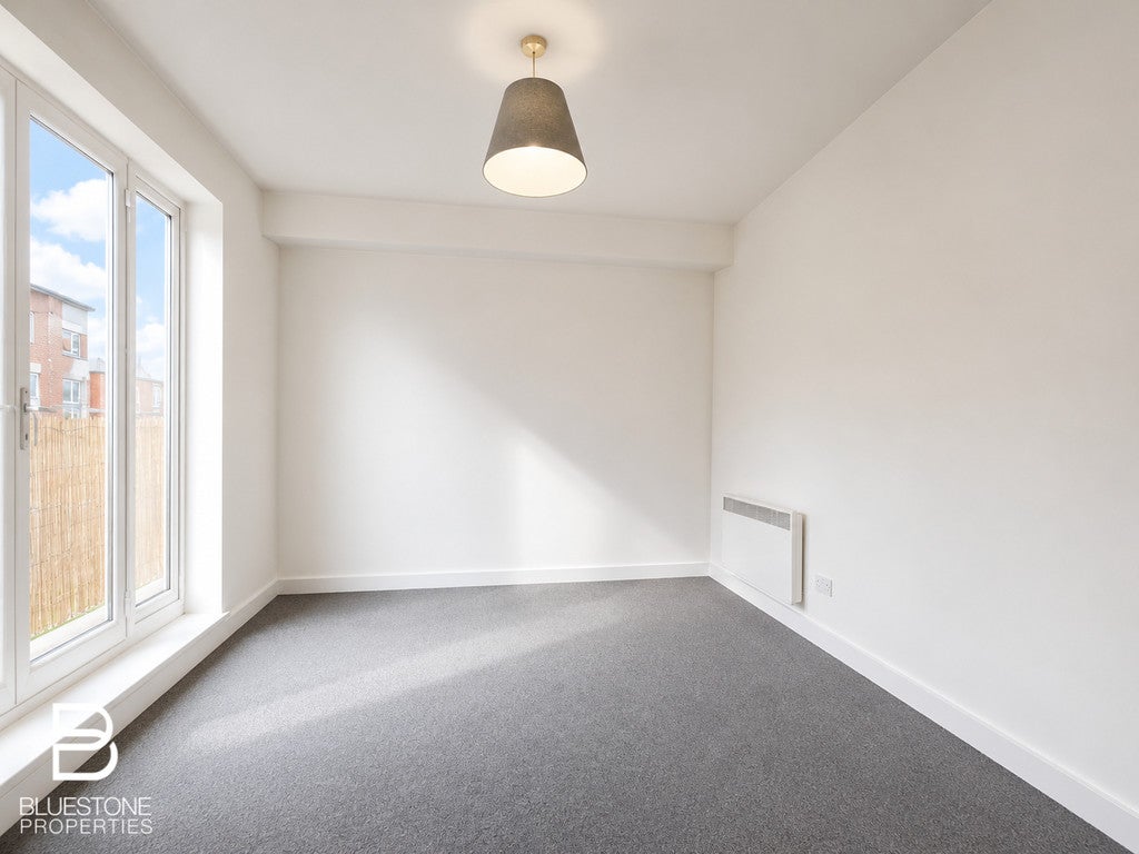 Flat London Road in Greater London