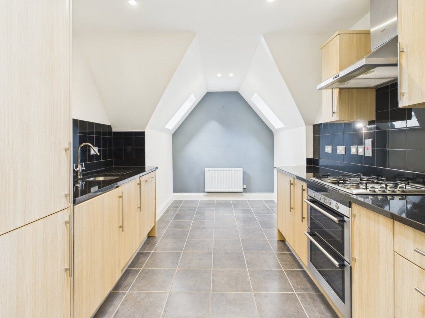 Flat Packhorse Road in Gerrards Cross