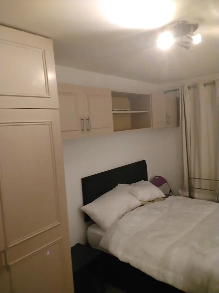 Room McKerchar Close in Adur