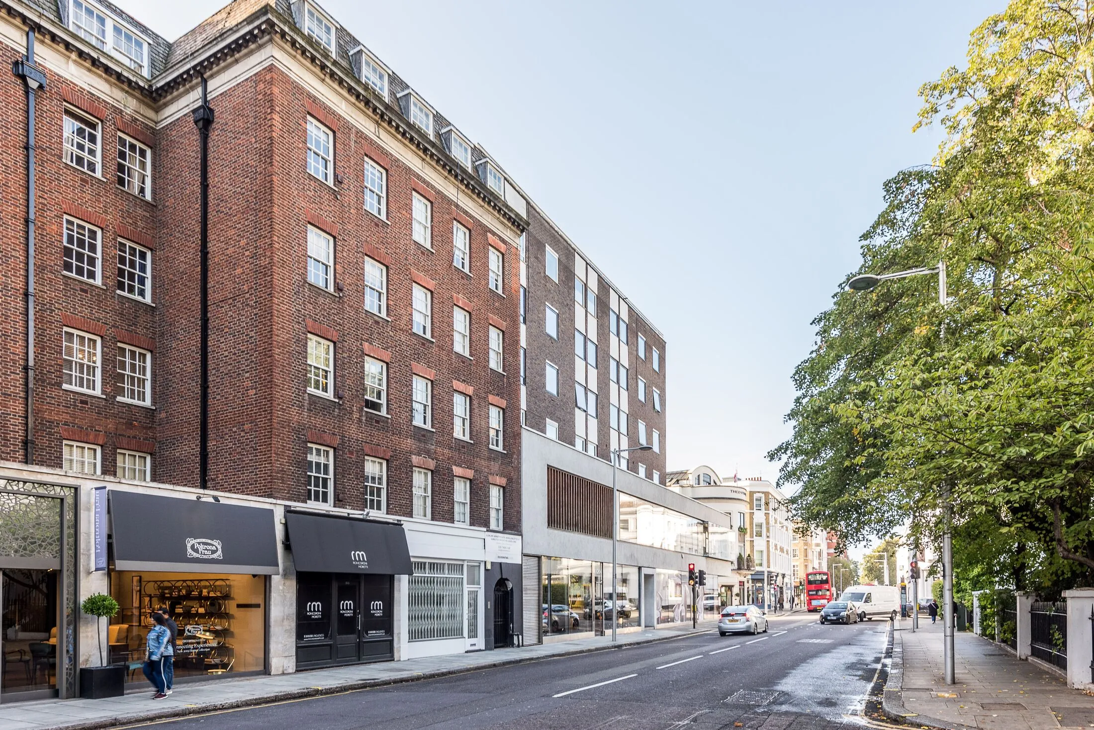 Flat Pond Place in Greater London