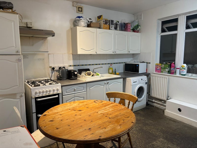 Room Grasmere Avenue in Greater London