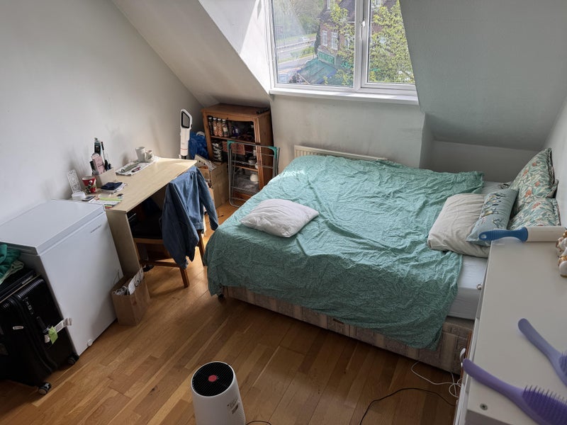 Room Grasmere Avenue in Greater London