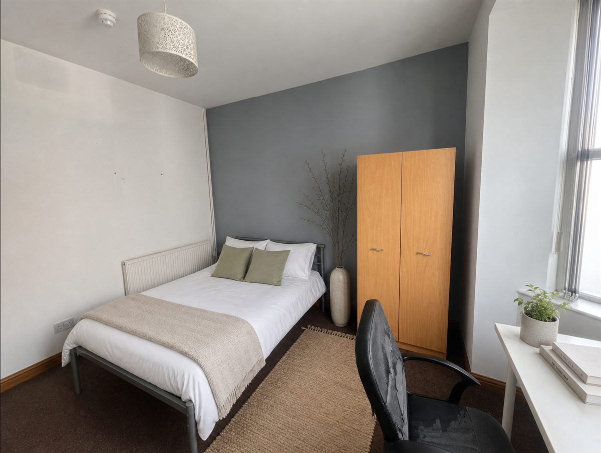 Room Midland Avenue in Nottingham