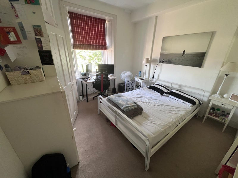 Room Montgomery Street in City of Edinburgh