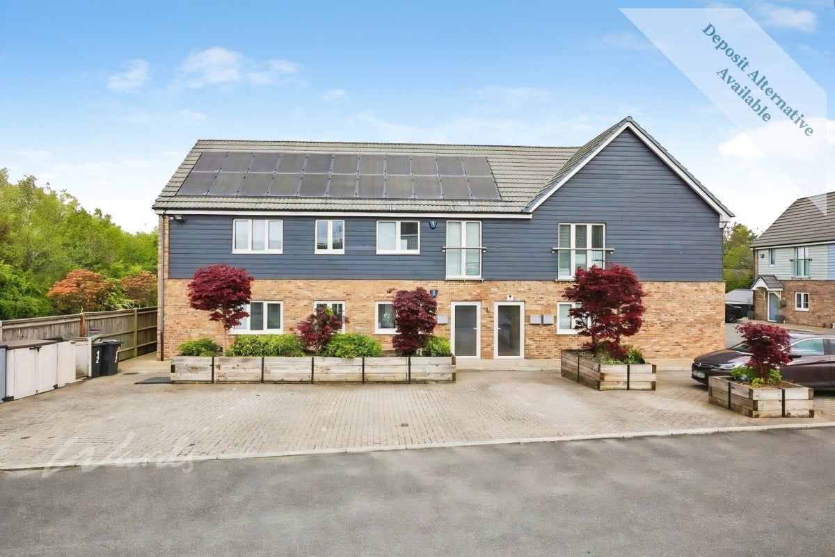Flat Maidstone Road in Tonbridge and Malling