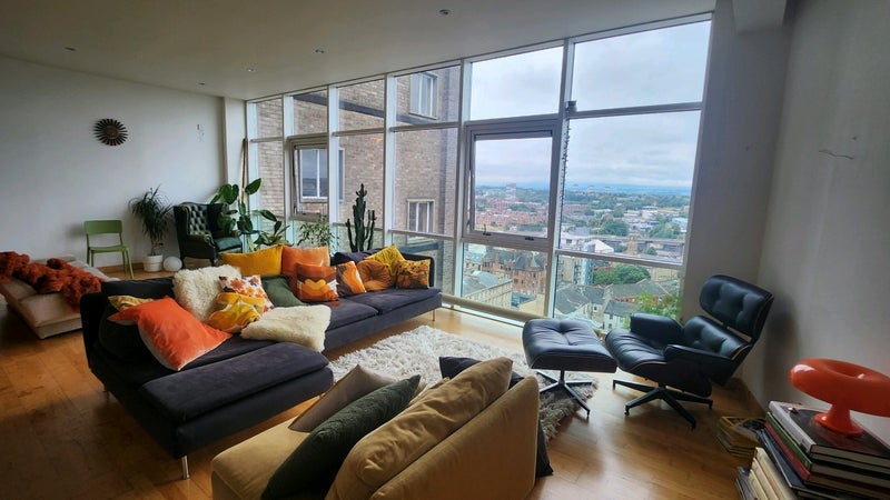 Room Renfrew Street in Glasgow