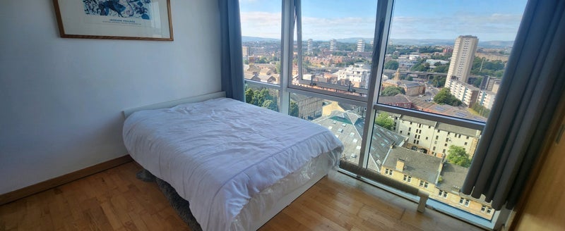 Room Renfrew Street in Glasgow