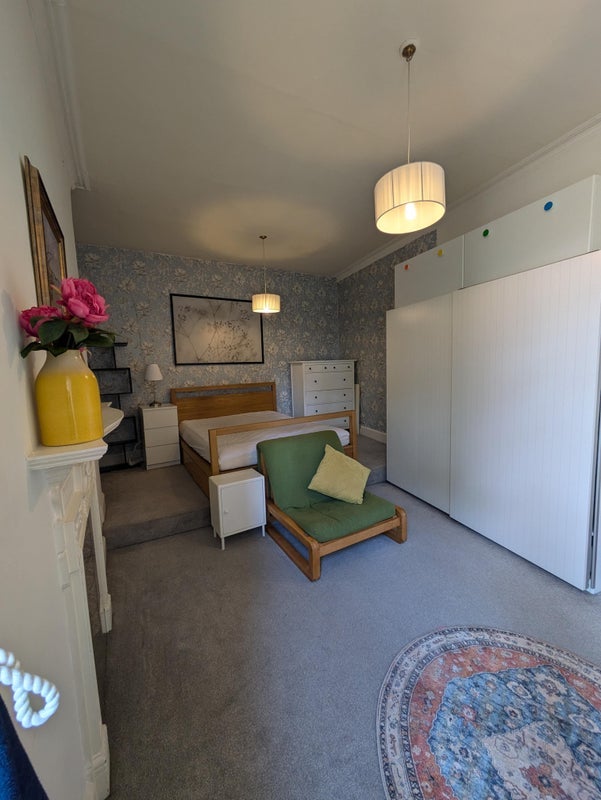 Flat Springvalley Gardens in City of Edinburgh