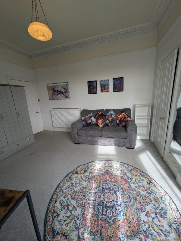 Flat Springvalley Gardens in City of Edinburgh