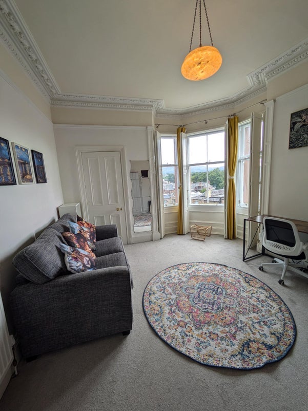 Flat Springvalley Gardens in City of Edinburgh