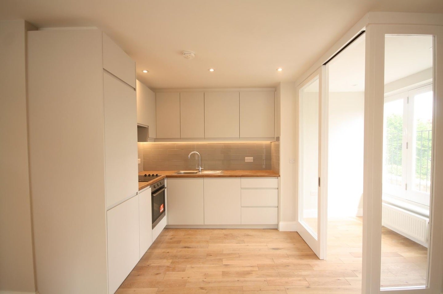 Flat Berrymead Gardens in Greater London