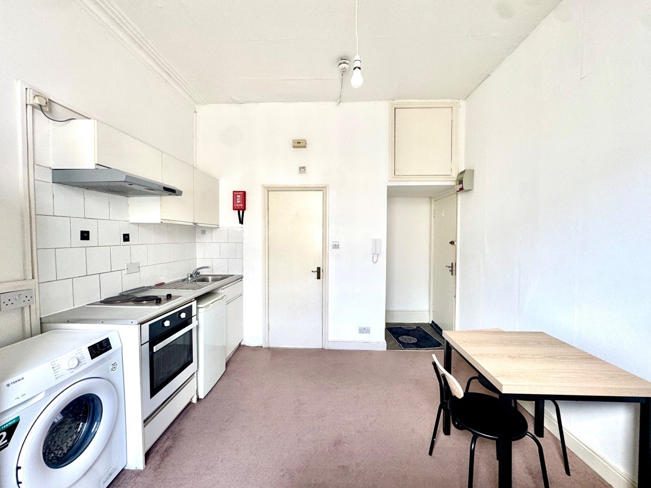 Flat Clanricarde Gardens in Greater London