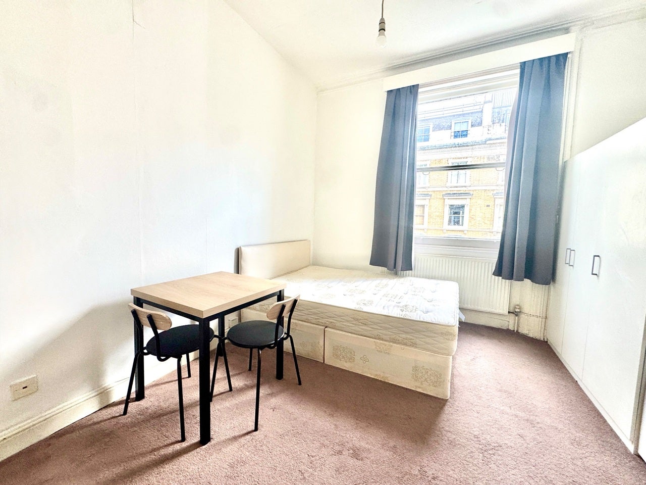 Room Clanricarde Gardens in Greater London