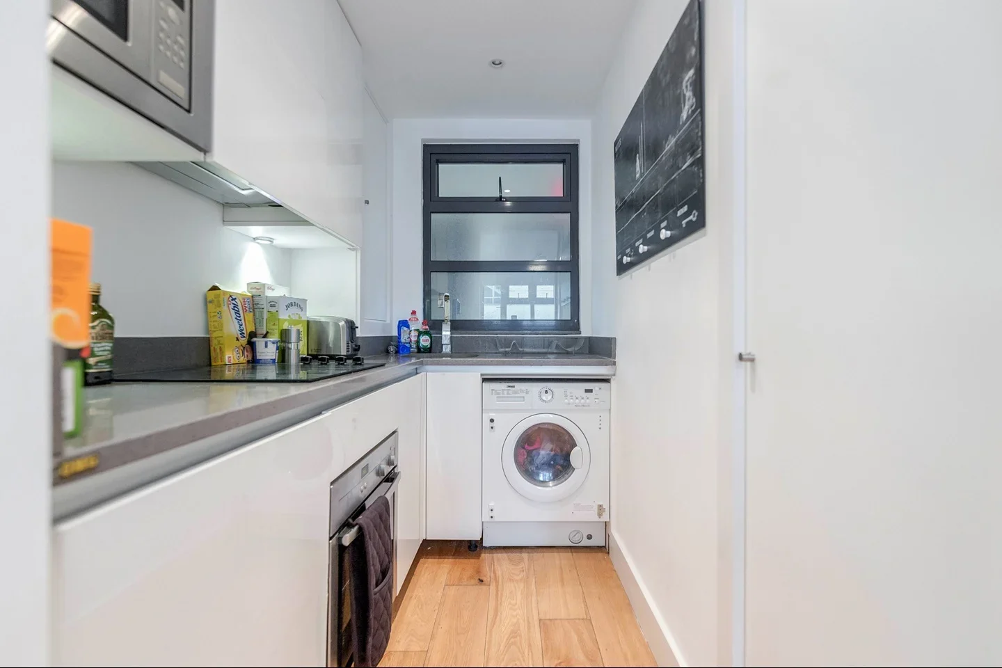 Flat Whitechapel Road in Greater London