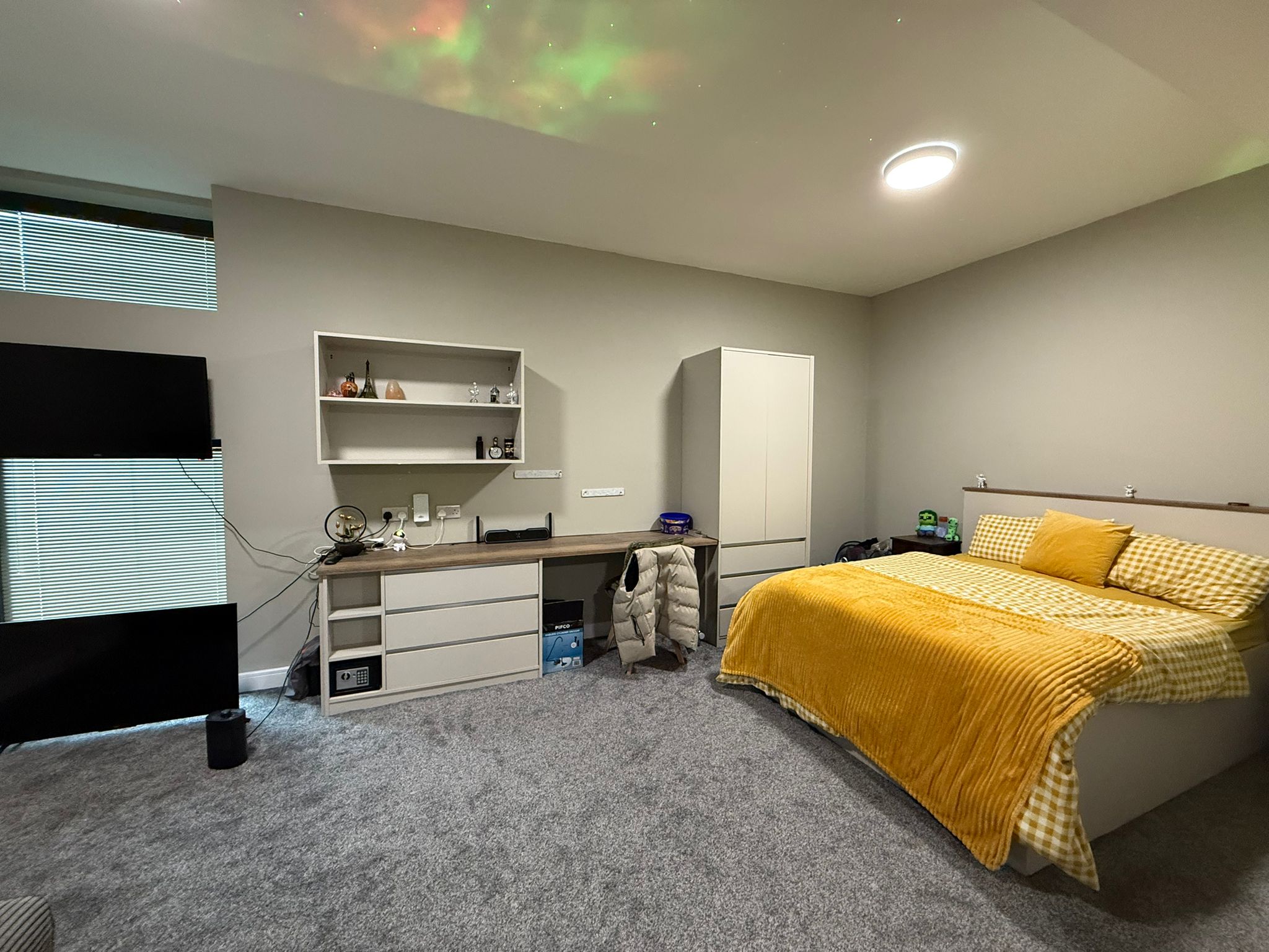 Room Alfreton Road in Nottingham