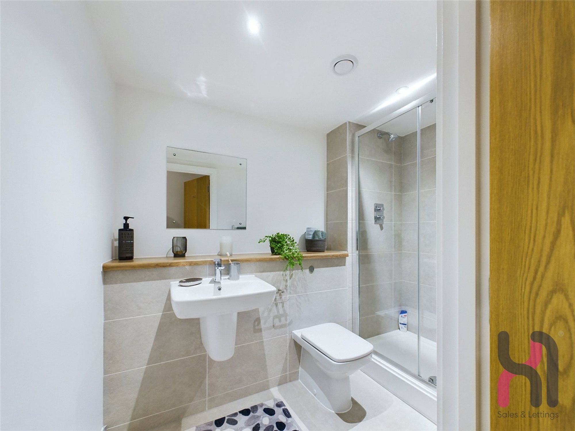 Flat Pomona Strand in Trafford