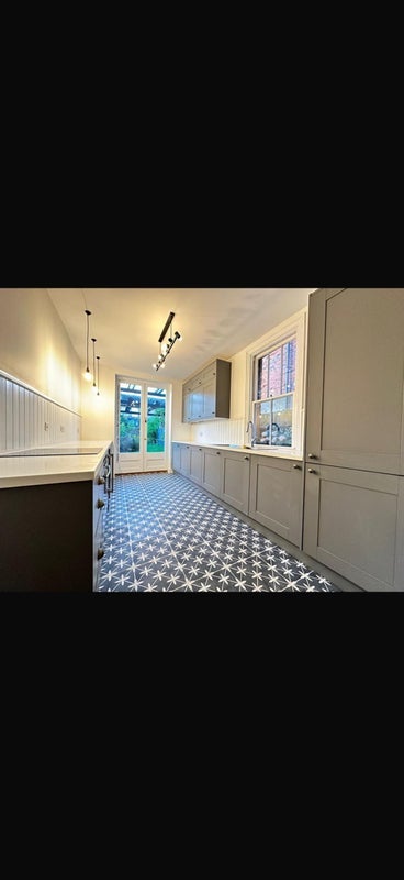 Room Manor Road in Chelmsford