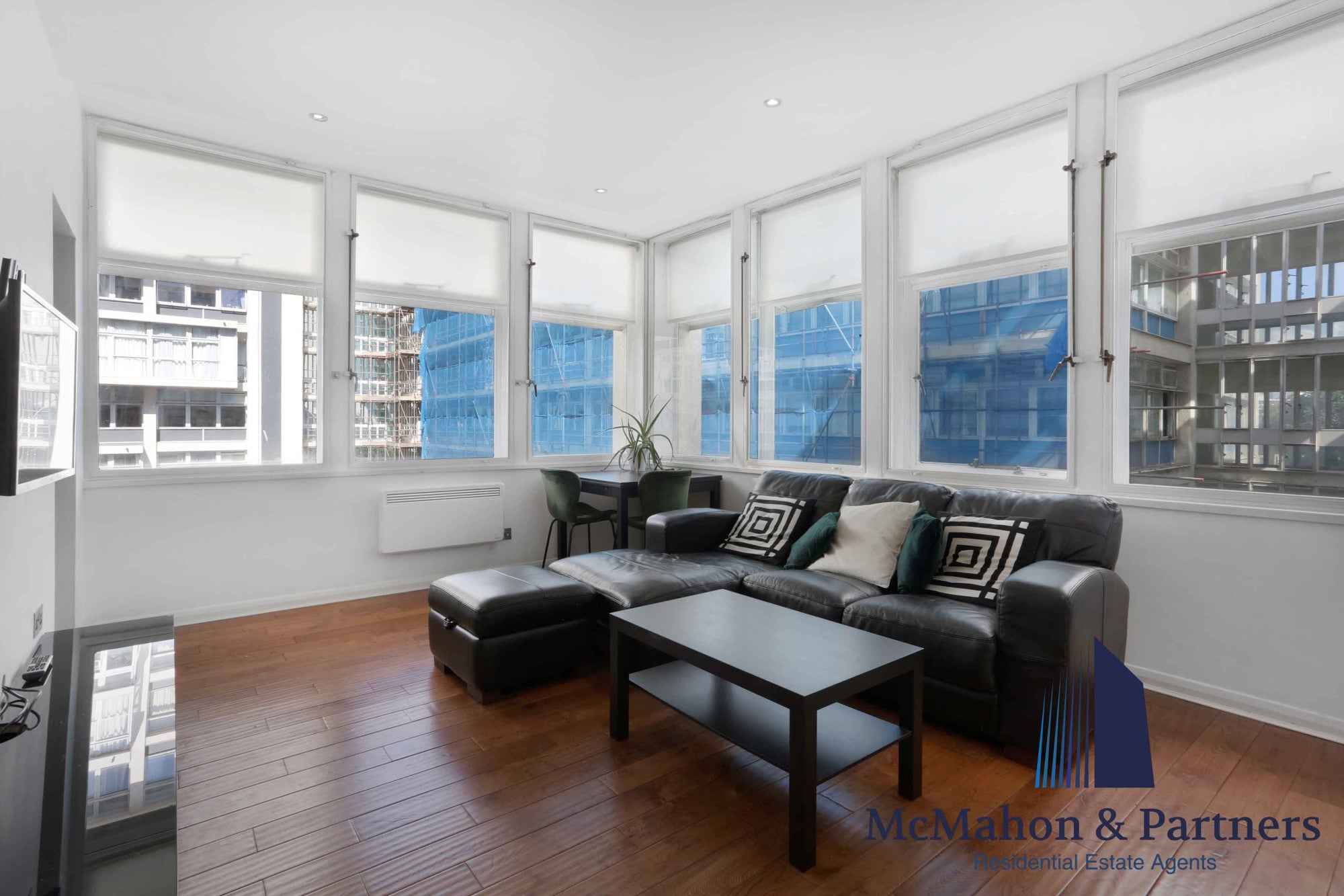 Flat Newington Causeway in London