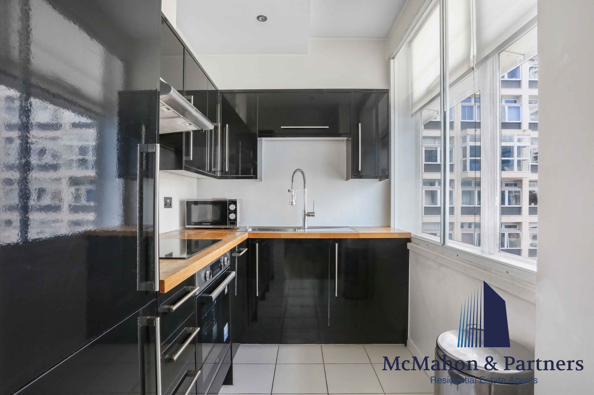 Flat Newington Causeway in London