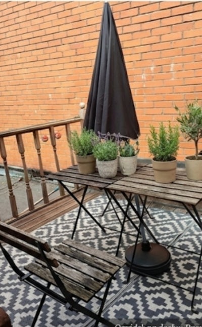 Flat Fishponds Road in Bristol