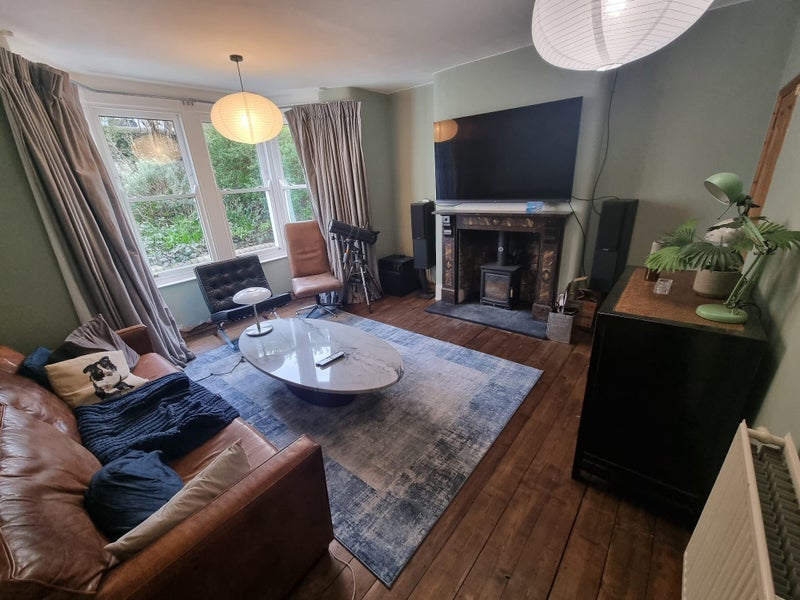 Room Knowle Road in Bristol