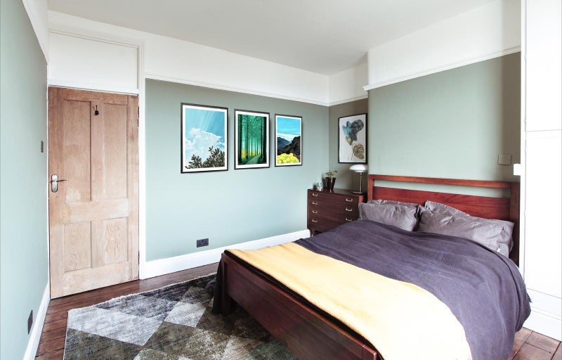 Room Knowle Road in Bristol