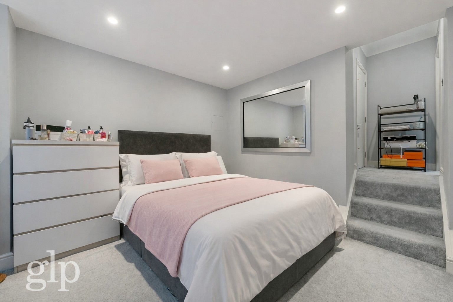 Flat Picton Place in City of Westminster