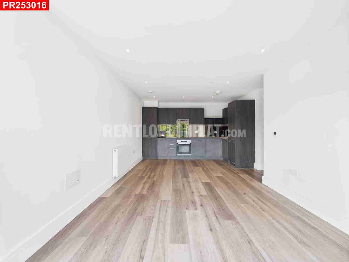 Flat Fairhaven Drive in Reading