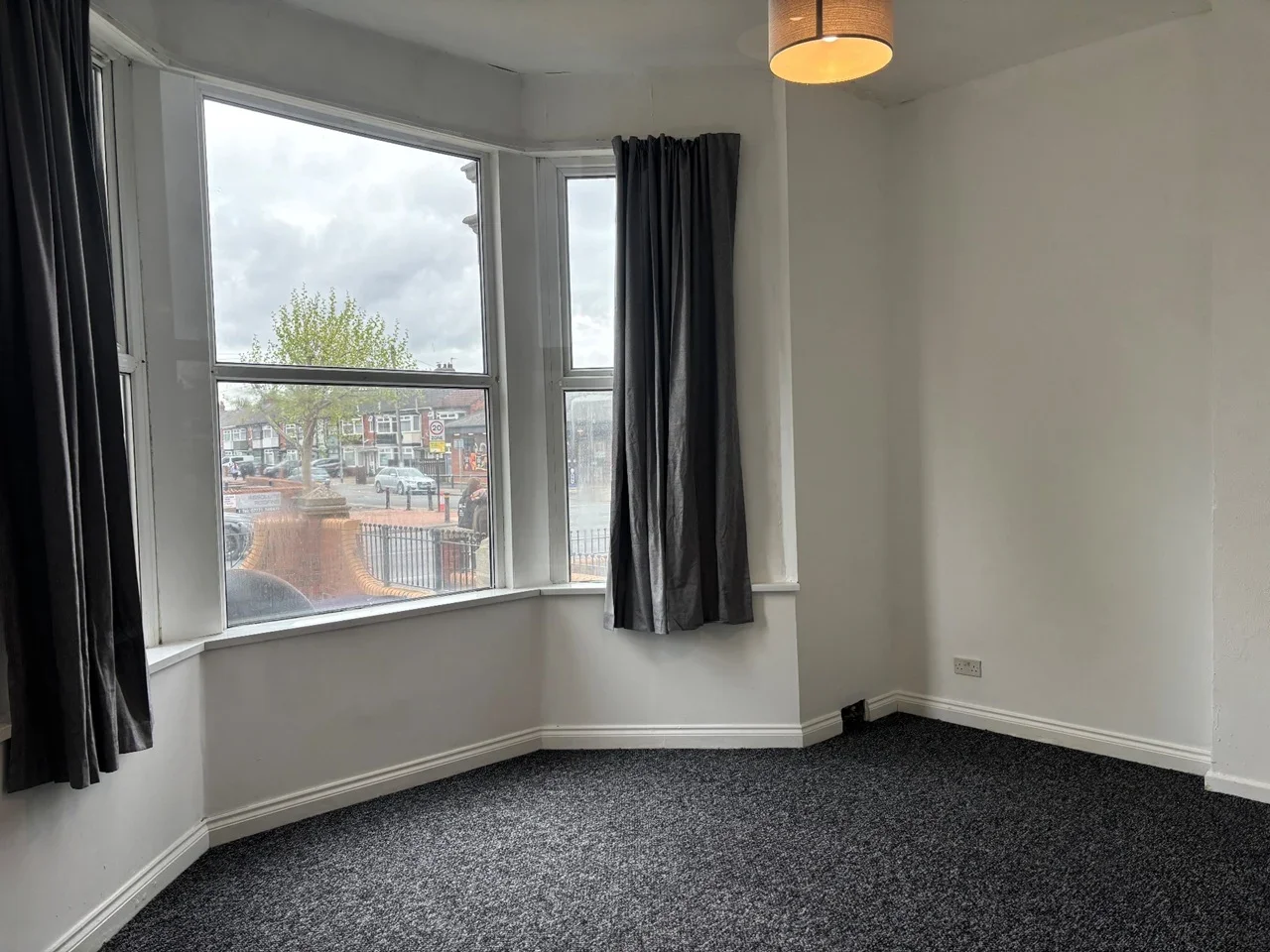 Flat Anlaby Road in Hull