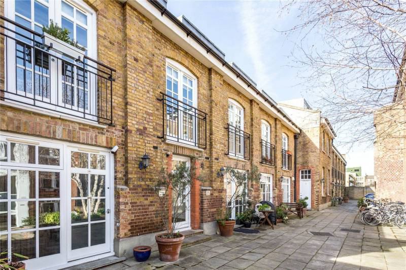 Room Ramsey Street in Greater London