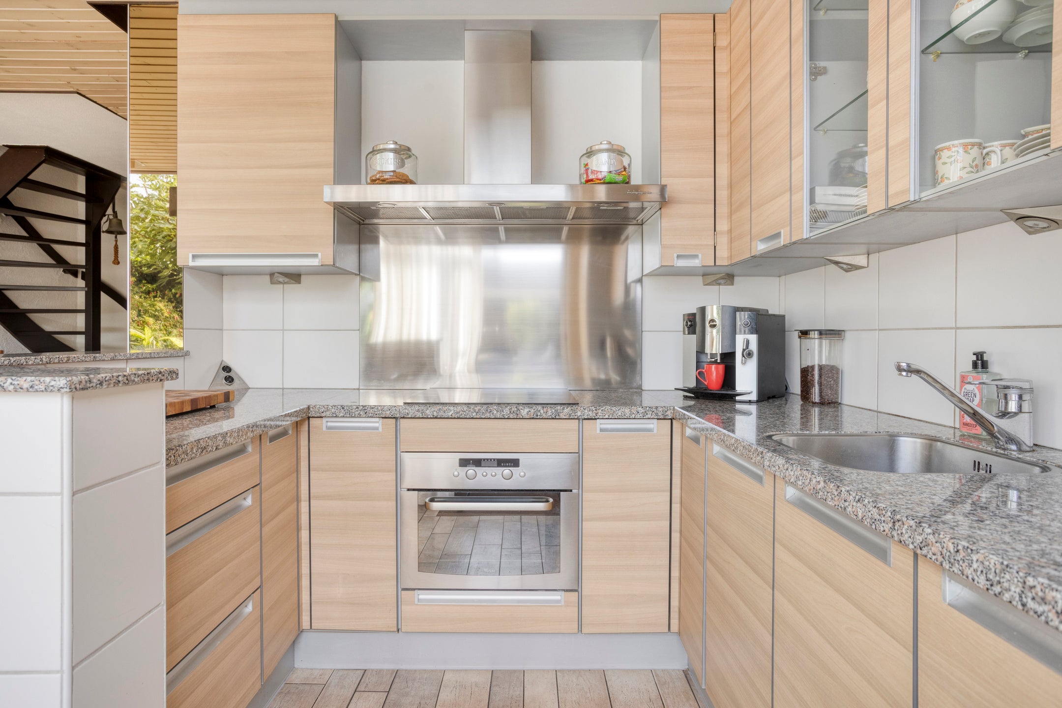 Tussenwoning te koop: A. Anemastraat 32, Papendrecht
