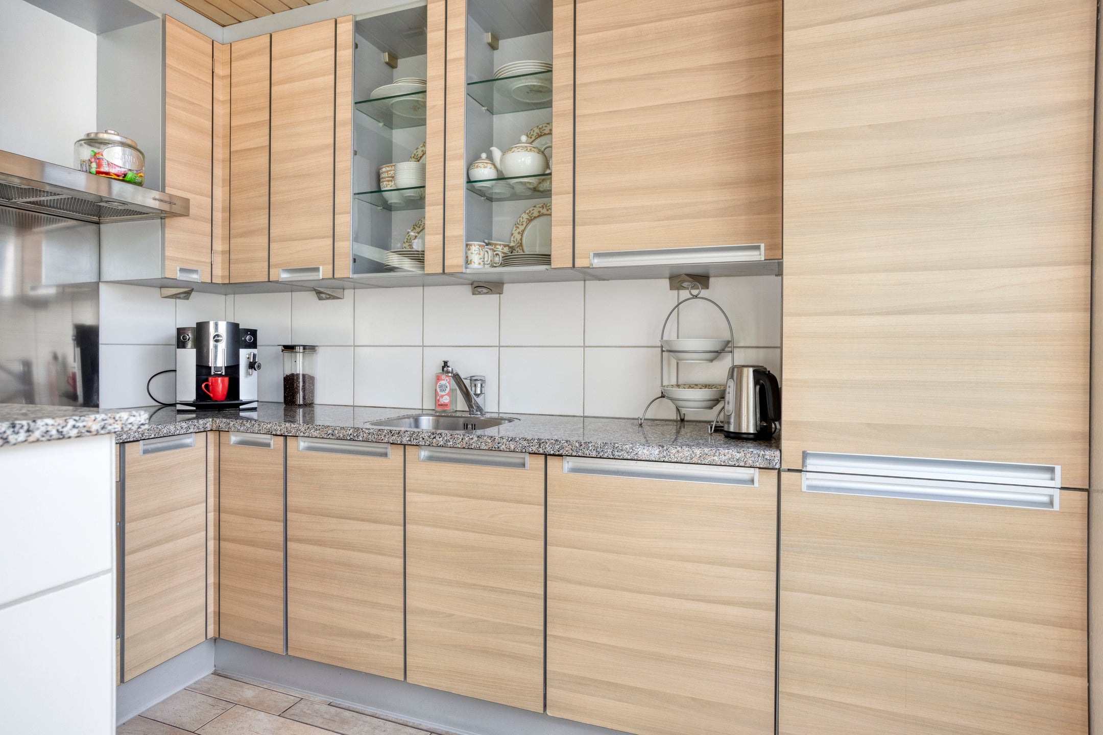 Tussenwoning te koop: A. Anemastraat 32, Papendrecht