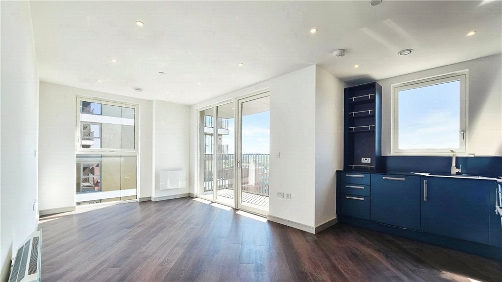Flat London Road in Borough of Spelthorne