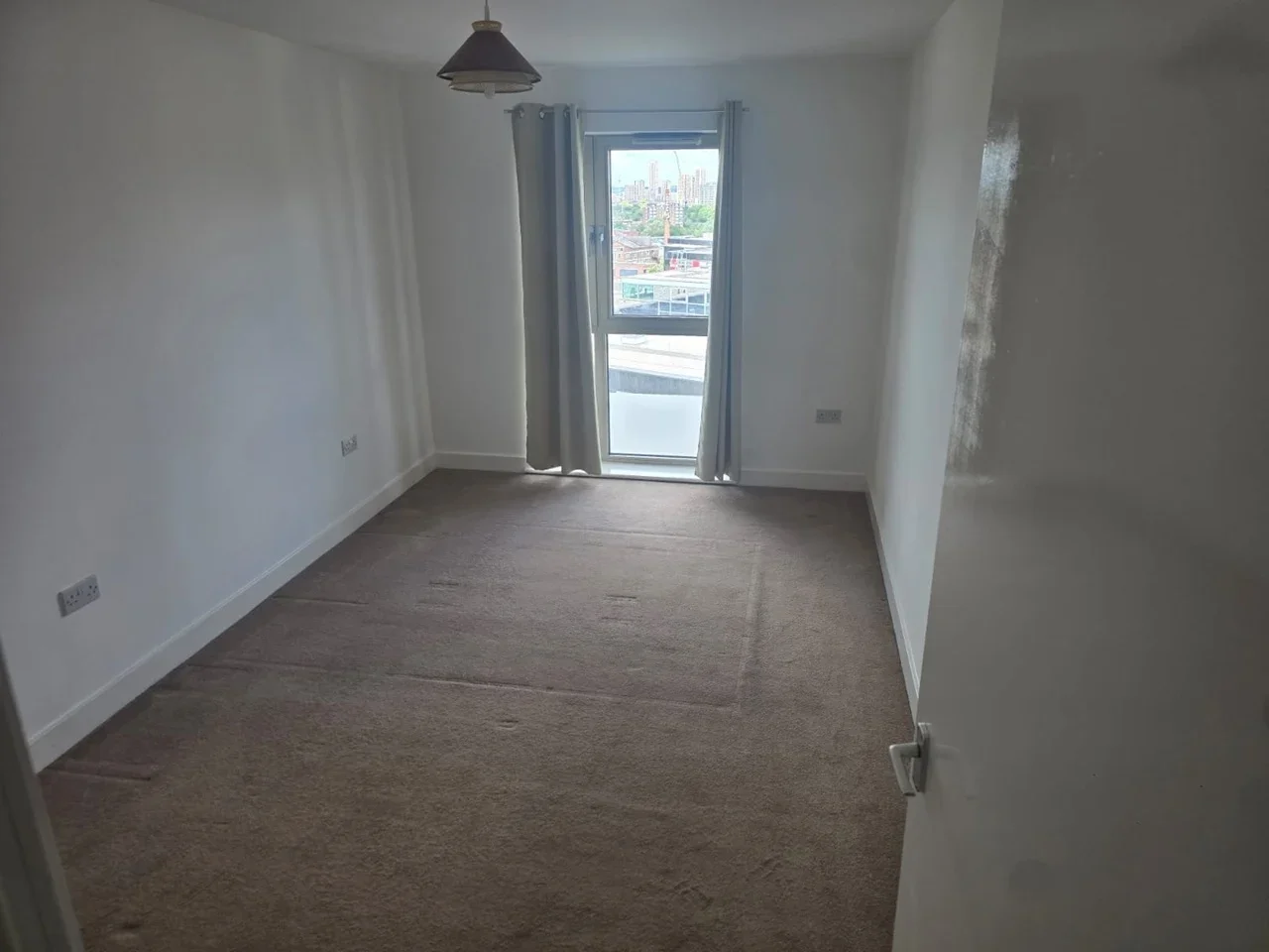 Flat Katherine Close in Greater London