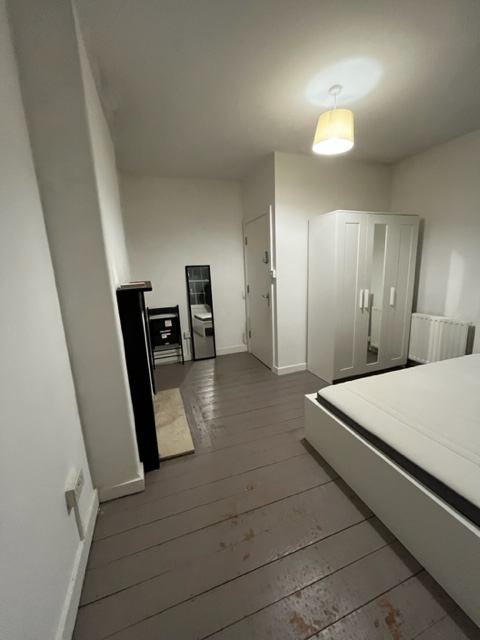 Room Loughborough Road in Greater London