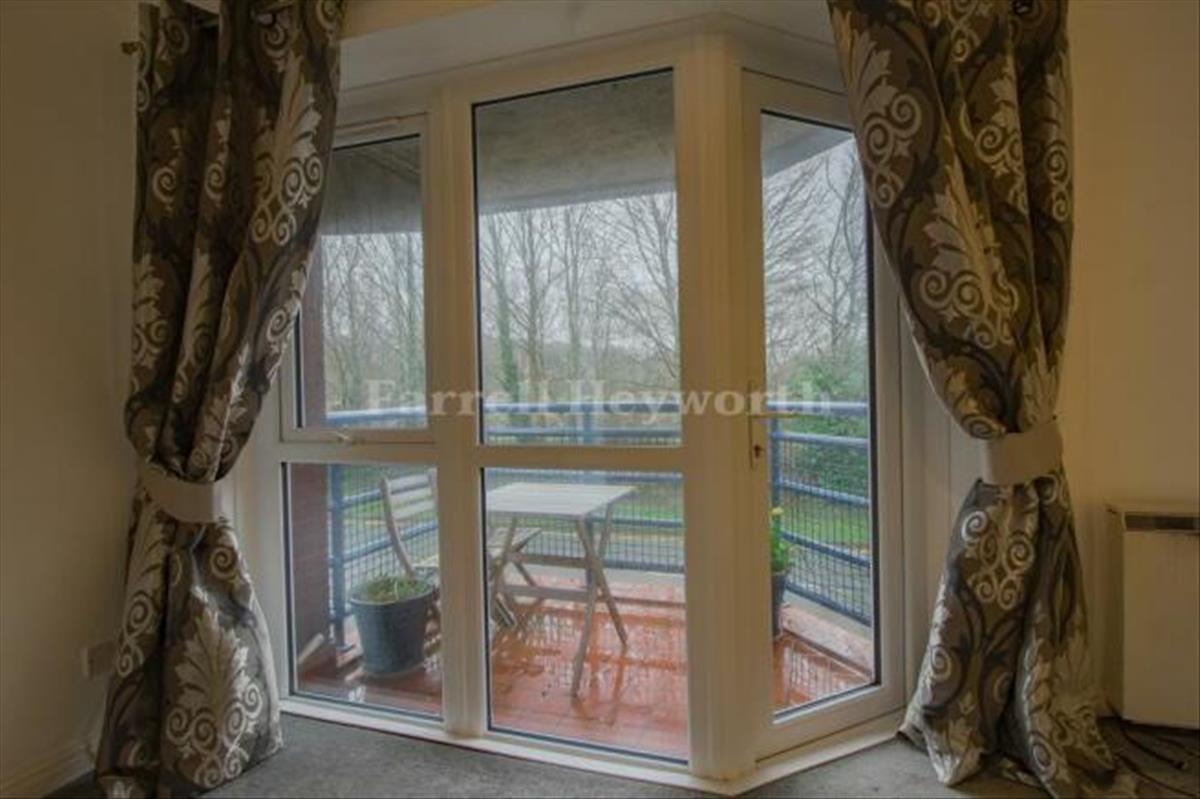 Flat Princes Reach in Preston